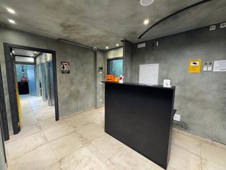 Local Comercial a Parque Manuel de Vega-Carretera de Ugena. Propiedad con multiples posibilidades incluido cambio de uso!! e