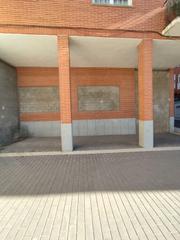 Lloguer Local Comercial a Cobeja. Local de esquina en cobeja!
