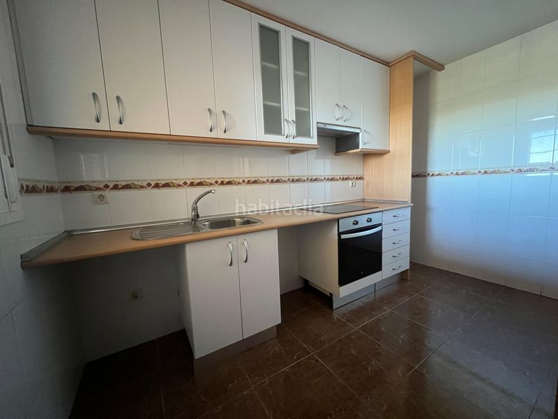 Foto 0810ff7e-b39a-4bdd-9b99-c673a17a9861. Casa adossada amb aparcament a Esquivias