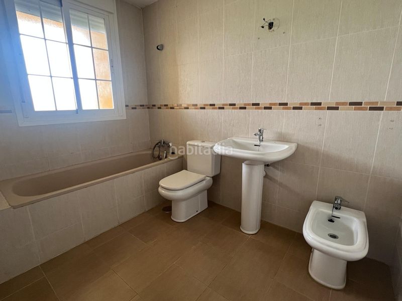 Foto 1dea7083-52c2-4bcf-9295-7f77edae6c22. Casa adossada amb aparcament a Esquivias