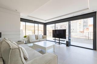 Miete Dachwohnung in San Miguel. Impresionante ático reformado frente a la iglesia de san esteban