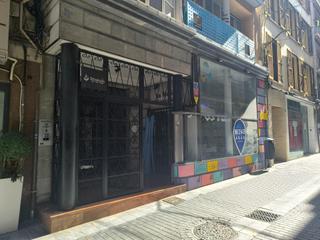 Lloguer Local Comercial  Sociedad. Se alquila amplio local en la calle sociedad, próximo a la cated