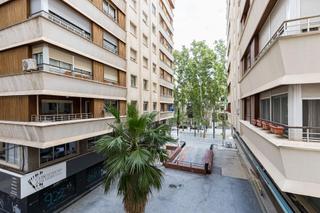 Pis a San Miguel. Magnífica vivienda en venta en plaza carlos iii junto al paseo a