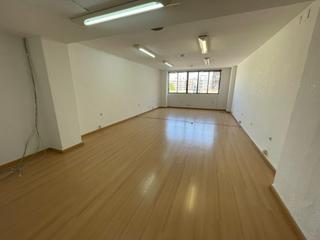 Rent Office space in La Fama. Oficina en centrofama, murcia centro.
