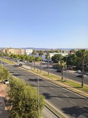 Rent Flat  Juan carlos i. Luminoso piso en alquiler con plaza de garaje en avenida juan ca