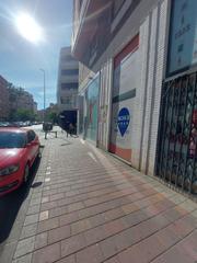 Lloguer Local Comercial  Calle doctor tapia sanz. Local céntrico junto a centrofama y jesús maría