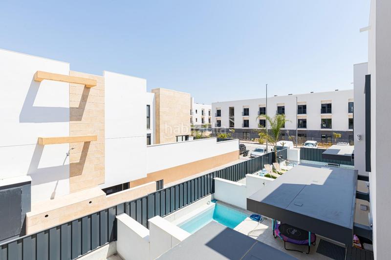 Foto f46485a8-a31b-4095-9e8f-8729f0592054. Dúplex  con piscina privada en venta en urbanización atrio en Murcia