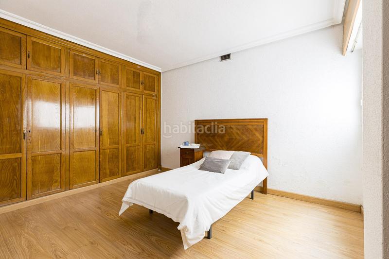Foto 69714d82-020c-4efa-9d3a-84f371e2c5b5. Piso amplísima vivienda en pleno centro con garajes en Murcia
