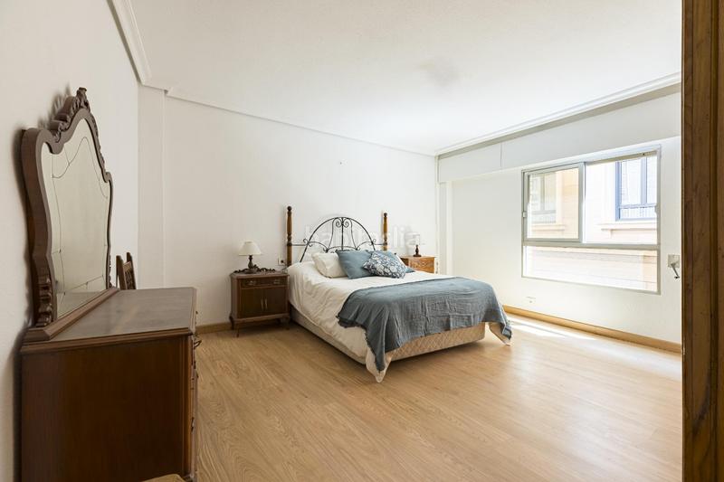 Foto 85e5b6c0-bc50-4afd-84ef-295760800628. Piso amplísima vivienda en pleno centro con garajes en Murcia