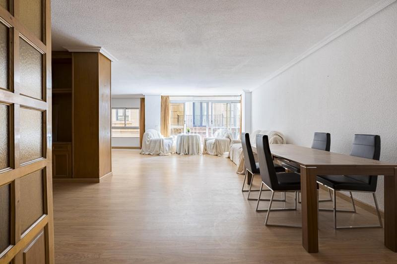 Foto a2bca85f-c64f-4989-9d3e-cf98e098c80d. Piso amplísima vivienda en pleno centro con garajes en Murcia