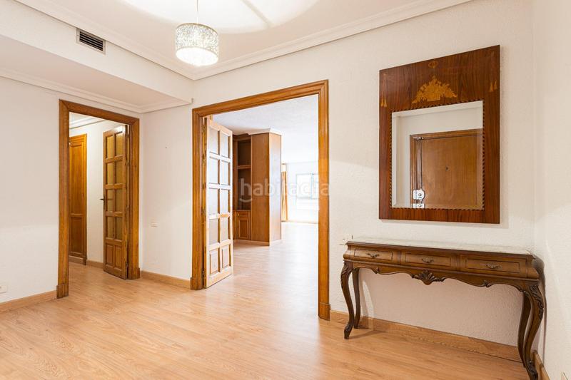 Foto e72cd363-a49c-48b3-b677-d36e115983df. Piso amplísima vivienda en pleno centro con garajes en Murcia