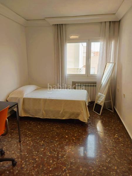 Foto 64078367-3de8-4e00-a31d-b455ce7601e2. Alquiler piso en calle puerta nueva 12 estupenda y amplia vivienda de cuatro dormitorios junto a la universidad alquiler ideal para estudiantes en puerta nueva! en Murcia