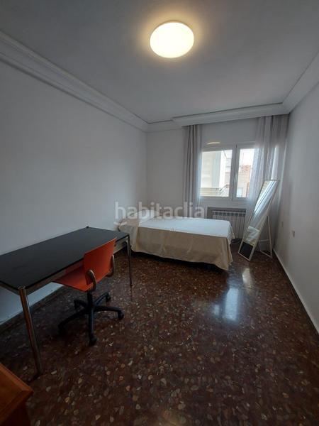 Foto d5d38674-5a15-46e9-8e0a-ff38eb71607b. Alquiler piso en calle puerta nueva 12 estupenda y amplia vivienda de cuatro dormitorios junto a la universidad alquiler ideal para estudiantes en puerta nueva! en Murcia
