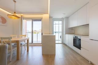 Etagenwohnung in Juan Carlos I. Vivienda recién reformada en zona juan de borbón
