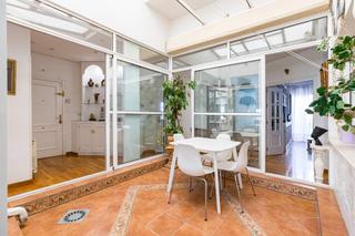 Pis a La Catedral. Exclusiva vivienda con garaje a unos pasos de la catedral