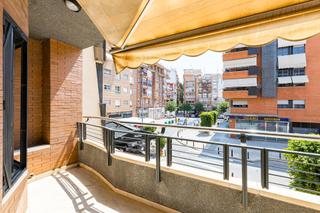 Pis a El Carmen. Fantástico piso en los molinos del rio, murcia.