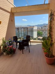 Rent Penthouse  Avenida academia de infanteria. Estupendo ático en zona juan carlos i.