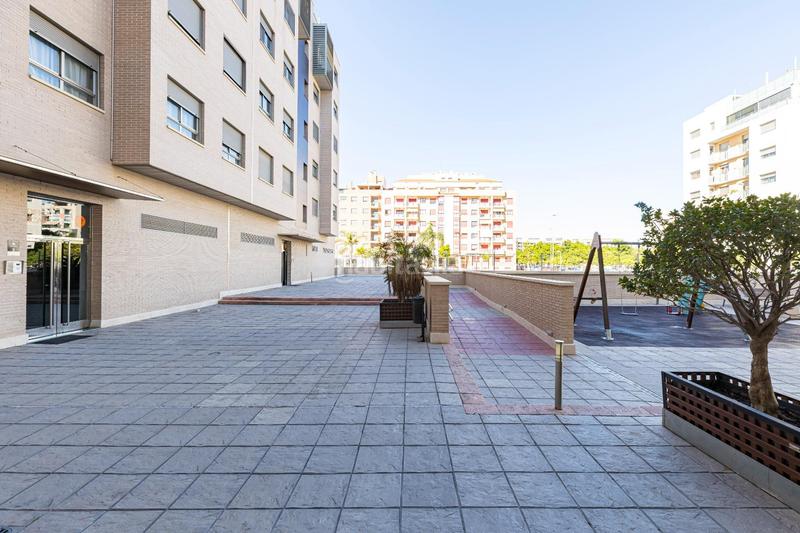 Foto acd1b239-4080-416d-8493-d67793c6560d. Pis amb calefacció aparcament a Juan Carlos I Murcia