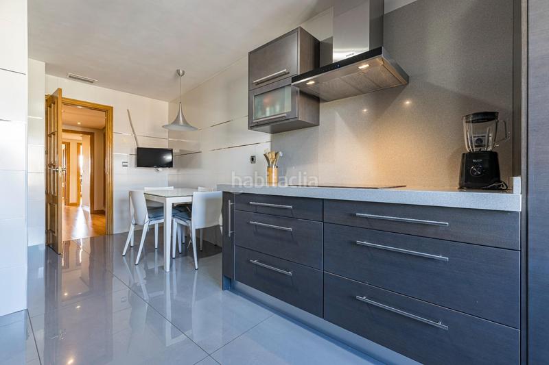 Foto 5cc53db9-f1d6-468c-b5bb-ab2f8e2afbeb. Pis amb aparcament a Juan de Borbón Murcia