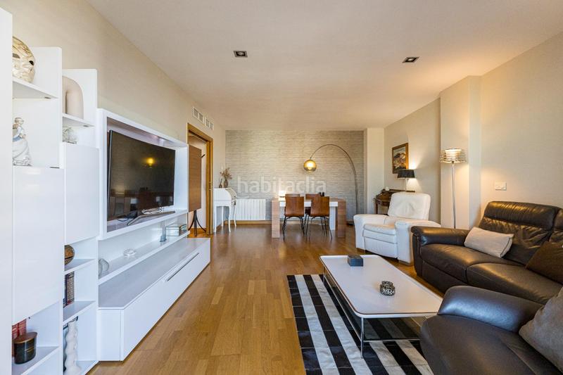 Foto f6baae67-516f-43df-ba2e-0fc1f9b217e5. Pis amb aparcament a Juan de Borbón Murcia