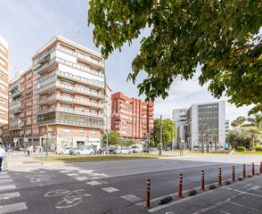 Pis a Vistalegre. Amplia vivienda con garaje en venta en plaza juan xxiii.