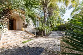 Chalet à San Ginés. Magnífico chalet independiente en avenida libertad aljucer