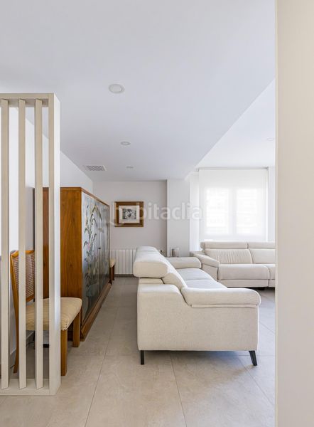 Foto 4fc89a92-014f-4ec8-a0c2-aad5d559af44. Piso amplitud, luz y terraza privada el privilegio de vivir en una vivienda totalmente reformada en el centro en Murcia