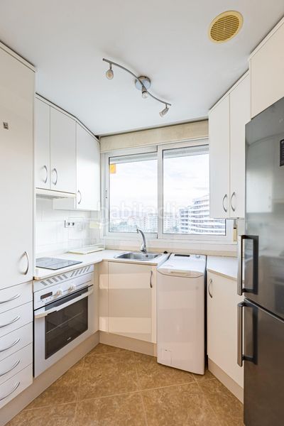 Foto 802fa245-6e75-4d41-b161-9cdcfb7004f9. Pis amb aparcament piscina a Juan de Borbón Murcia