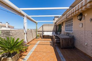 Penthouse in Zarandona. Ático exclusivo con plaza de garaje, trastero y domótica en zara