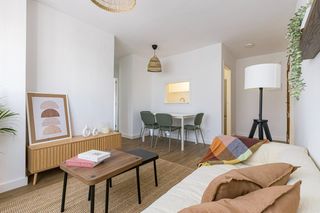 Appartement à El Puntal. Piso reformado en los rectores