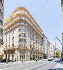 Flat in Santa Catalina - San Bartolomé. Exclusiva vivienda de 220 m2 en edificio señorial de gran vía sa