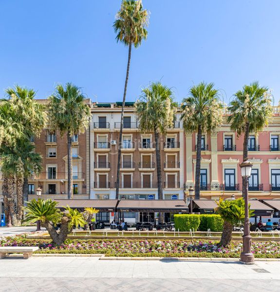 Foto f8b2ba38-b5f6-4b53-a931-b988a4268130. Oficina  céntrica en la glorieta de españa , junto al ayuntamiento. en Murcia