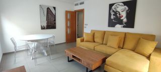 Rent Flat  Calle san jose. Piso de dos dormitorios, dos baños y plaza de garaje. todo exter