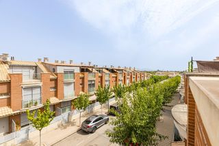 Dúplex  Calle calle yesares. Bonito dúplex adosado en algezares, para entrar a vivir