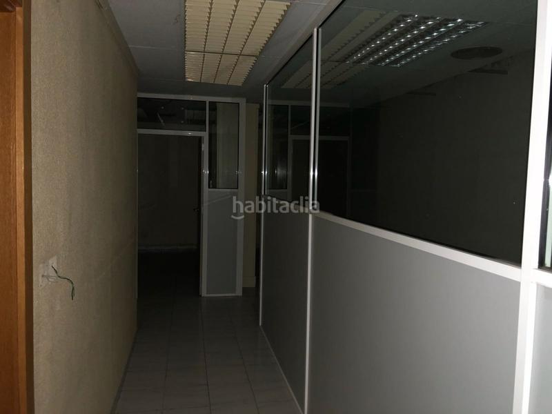 Foto 5a95c51c-ede6-4a7b-af7c-3be40d6eb663. Alquiler local comercial gran local comercial de unos 260 m2, junto a traperia, en la calle villaleal. en Murcia