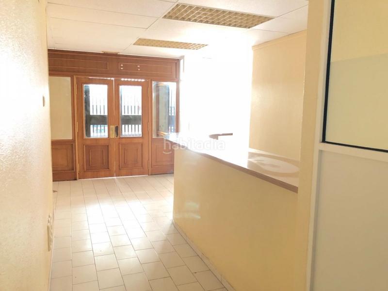 Foto 79eb7fdc-b5a8-4eab-bdf2-c5d1b3f04718. Alquiler local comercial gran local comercial de unos 260 m2, junto a traperia, en la calle villaleal. en Murcia