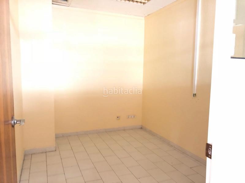 Foto ad70084a-fd72-4a49-afed-dd56b5491667. Alquiler local comercial gran local comercial de unos 260 m2, junto a traperia, en la calle villaleal. en Murcia