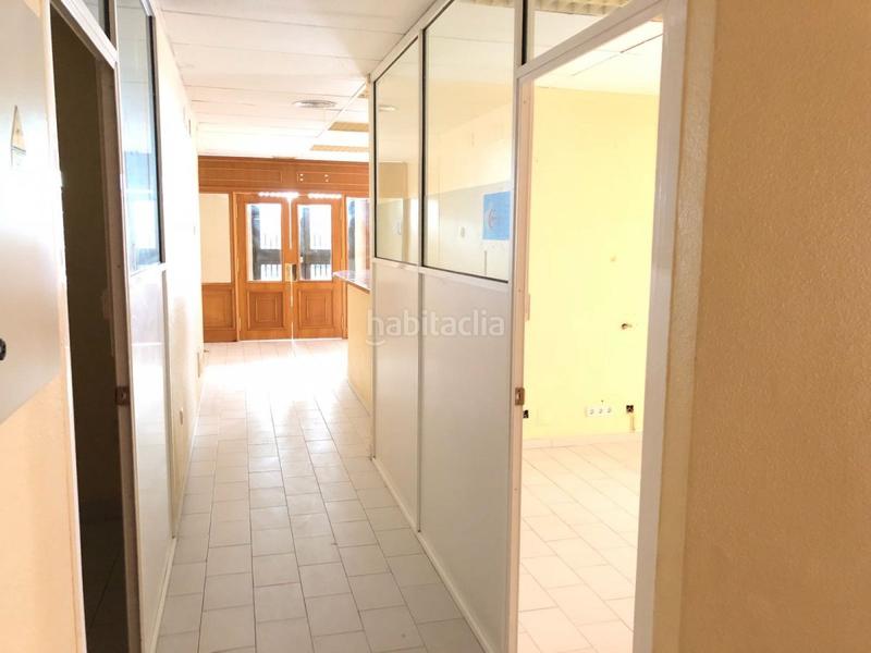 Foto c2a86016-b3ec-48c6-8131-cee0b38b5a7c. Alquiler local comercial gran local comercial de unos 260 m2, junto a traperia, en la calle villaleal. en Murcia