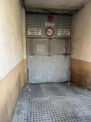 Car parking in La Soledat Sud. Amplia plaza de aparcamiento muy cerca de calle manacor.