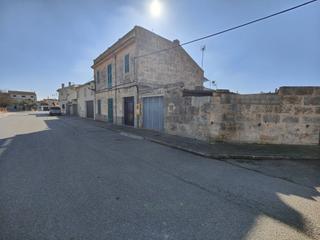 Rural plot in Ses Salines Poble. Solar en venta en el centro de ses salines pueblo.