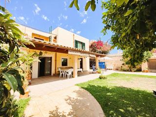 Xalet a Llucmajor Interior. Casa de pueblo reformada con mucho encanto, con 4 habitaciones,