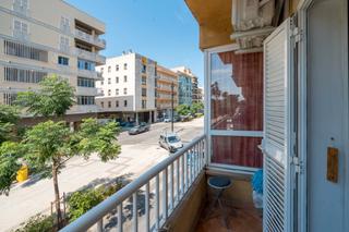 Appartement à Gran Via de Colom. Bonito piso de 3 habitaciones en el centro de inca.