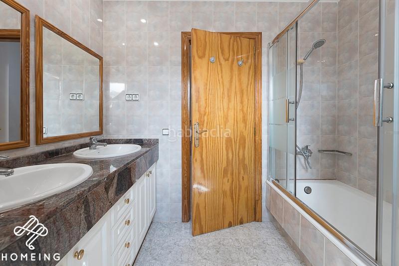 Foto 0ab34403-530a-4d39-b1ad-7e47192eda0b. Xalet amb calefacció aparcament piscina a S´Arenal Palma de Mallorca