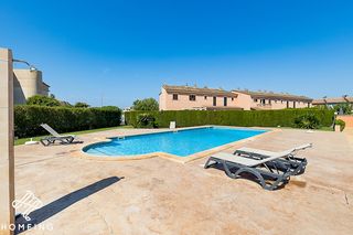 Affitto Casa bifamiliare in Sa Torre. Chalet duplex en urbanización costera, con piscina comunitaria,