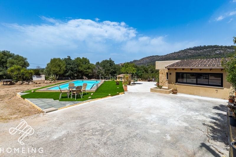 Foto 2b7cf31d-0e04-4cfe-8302-c8810aa503b0. Alquiler masía finca rustica con casa recién reformada con estilo moderno y con piscina en Llucmajor