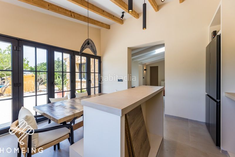 Foto 82847d26-9f59-46ca-b611-c9739a3a1c42. Alquiler masía finca rustica con casa recién reformada con estilo moderno y con piscina en Llucmajor