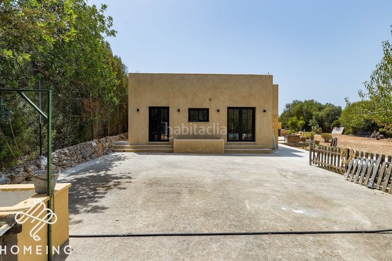 Foto c22c2e2f-c15b-450e-904c-0e9f71f69f62. Alquiler masía finca rustica con casa recién reformada con estilo moderno y con piscina en Llucmajor