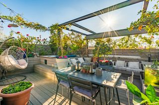 Àtic  Rambla del raval. Piso con 44m2 de terraza privada en barcelona