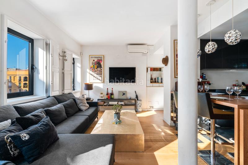 Foto d60afea2-3586-412b-8e0e-9637c34e26b4. Ático precioso ático reformado con 50m2 de terraza privada en Barcelona