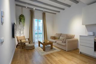 Piso  Carrer del lle. Precioso piso totalmente reformada con balcn y aire acondiciona